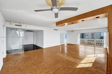 4001 Hillcrest Drive Hollywood FL 33021
