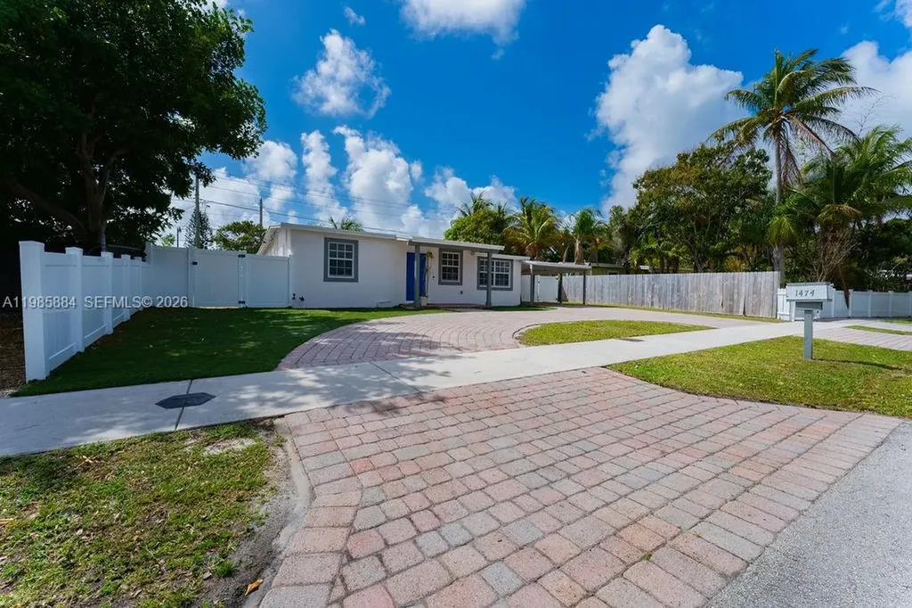 1474 NE 48th Court Pompano Beach FL 33064