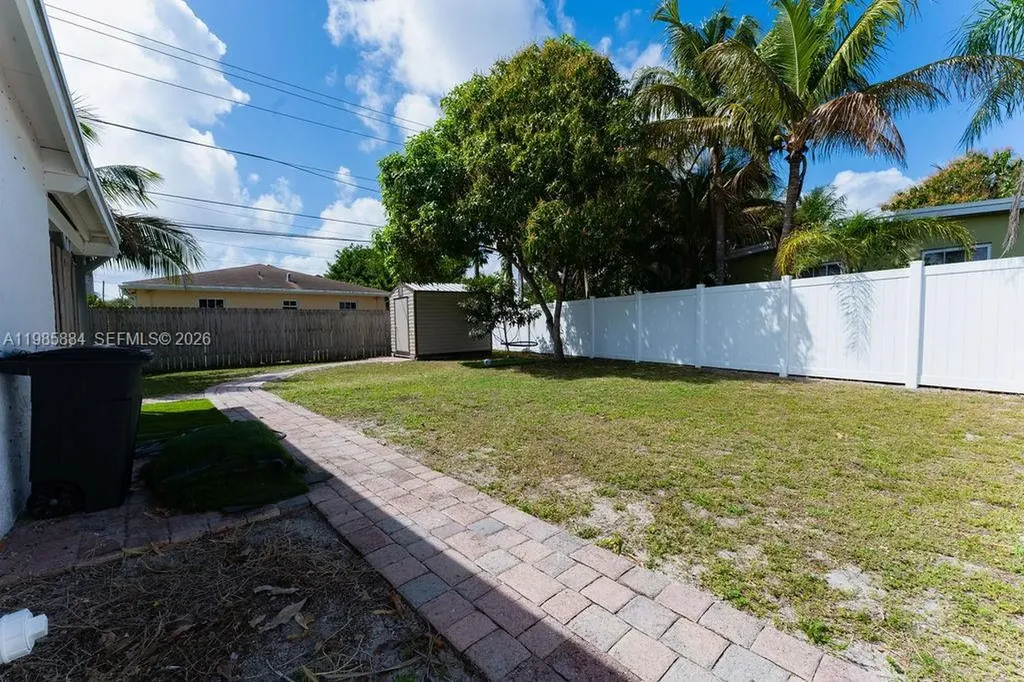 1474 NE 48th Court Pompano Beach FL 33064