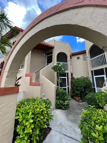 8657 SW 5th Street Pembroke Pines FL 33025
