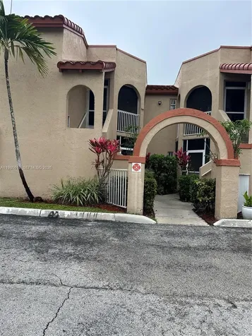 8657 SW 5th Street Pembroke Pines FL 33025