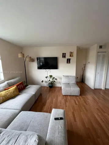 8657 SW 5th Street Pembroke Pines FL 33025