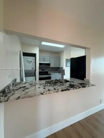 8657 SW 5th Street Pembroke Pines FL 33025