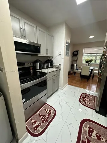 8657 SW 5th Street Pembroke Pines FL 33025