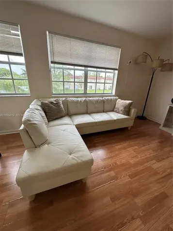 8657 SW 5th Street Pembroke Pines FL 33025