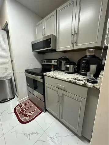 8657 SW 5th Street Pembroke Pines FL 33025