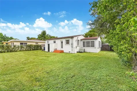 6457 SW 10th Street West Miami FL 33144