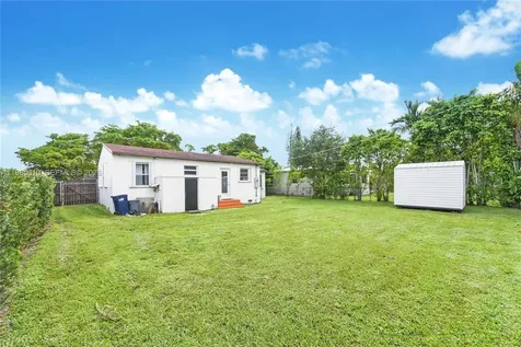 6457 SW 10th Street West Miami FL 33144