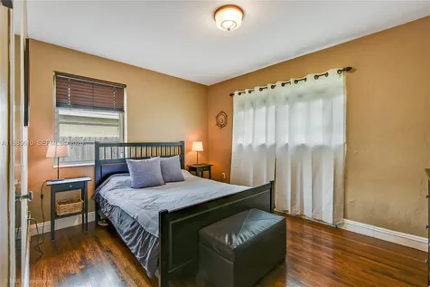 6457 SW 10th Street West Miami FL 33144