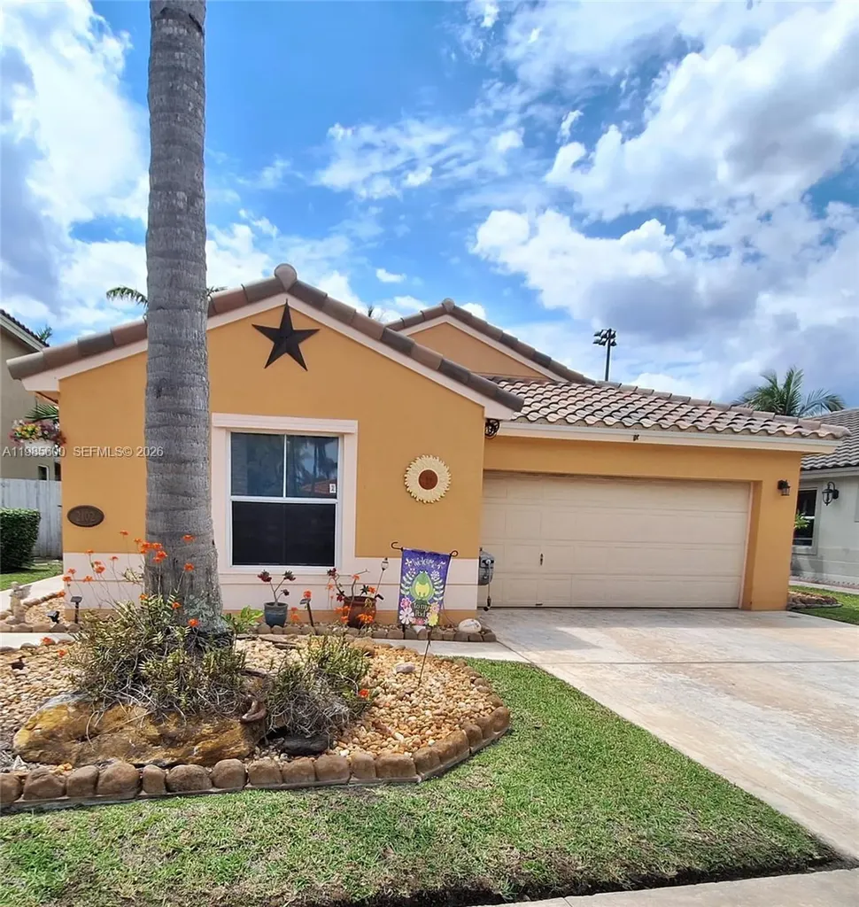 2102 NW 193rd Avenue Pembroke Pines FL 33029