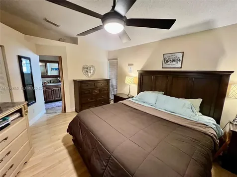 2102 NW 193rd Avenue Pembroke Pines FL 33029