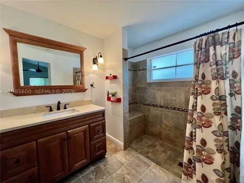 2102 NW 193rd Avenue Pembroke Pines FL 33029