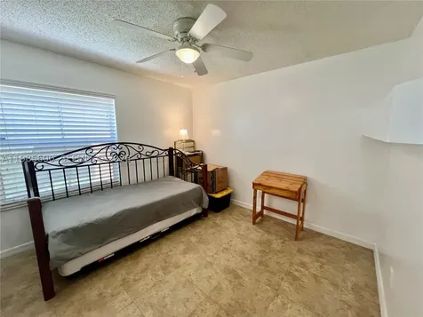 2102 NW 193rd Avenue Pembroke Pines FL 33029
