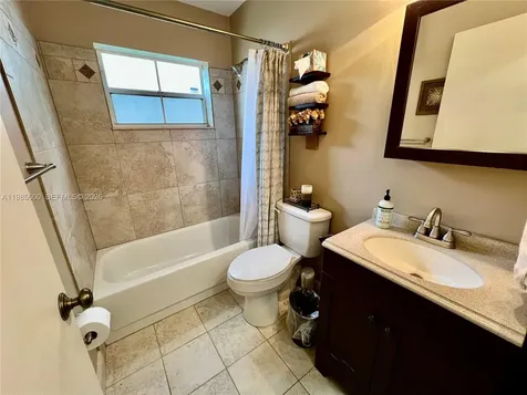 2102 NW 193rd Avenue Pembroke Pines FL 33029