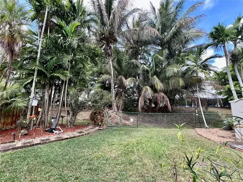 2102 NW 193rd Avenue Pembroke Pines FL 33029
