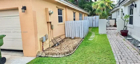 2102 NW 193rd Avenue Pembroke Pines FL 33029