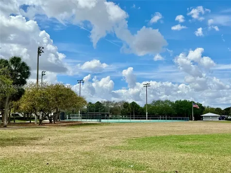 2102 NW 193rd Avenue Pembroke Pines FL 33029