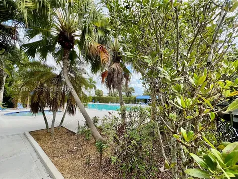 2102 NW 193rd Avenue Pembroke Pines FL 33029