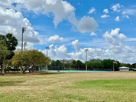 2102 NW 193rd Avenue Pembroke Pines FL 33029
