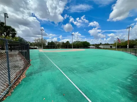 2102 NW 193rd Avenue Pembroke Pines FL 33029