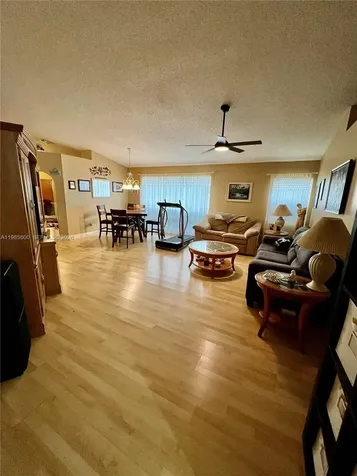 2102 NW 193rd Avenue Pembroke Pines FL 33029