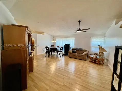 2102 NW 193rd Avenue Pembroke Pines FL 33029