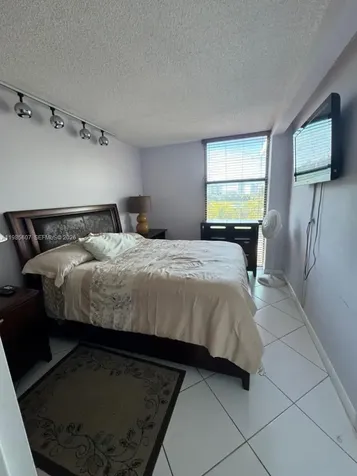 3675 N Country Club Drive Aventura FL 33180