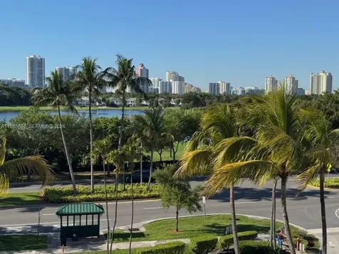 3675 N Country Club Drive Aventura FL 33180