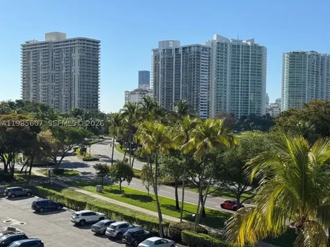 3675 N Country Club Drive Aventura FL 33180