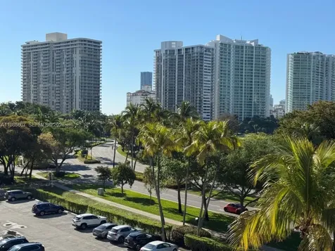 3675 N Country Club Drive Aventura FL 33180