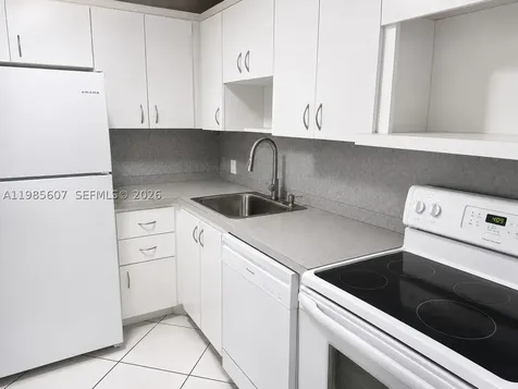 3675 N Country Club Drive Aventura FL 33180
