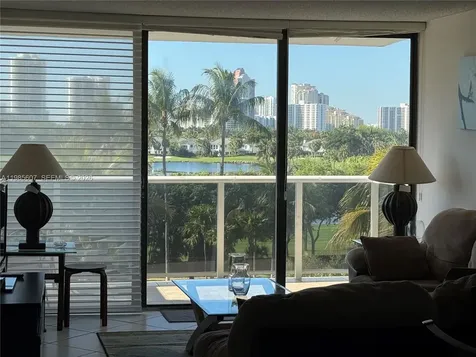 3675 N Country Club Drive Aventura FL 33180