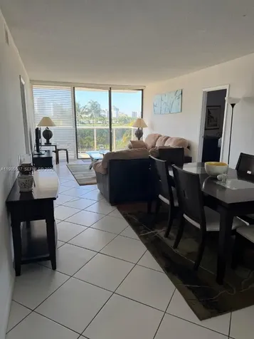 3675 N Country Club Drive Aventura FL 33180