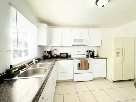 412 NW 95th Street Miami FL 33150