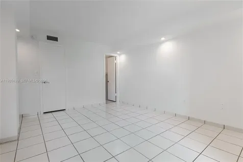 9405 W Flagler Street Miami FL 33174