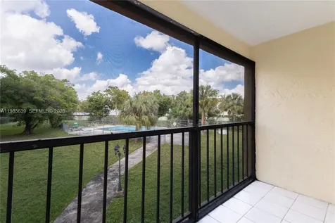 9405 W Flagler Street Miami FL 33174
