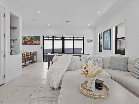 8281 NW 48th Terrace Doral FL 33166
