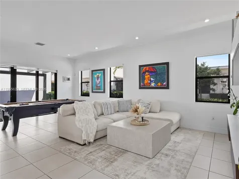 8281 NW 48th Terrace Doral FL 33166