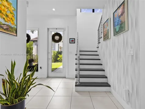8281 NW 48th Terrace Doral FL 33166