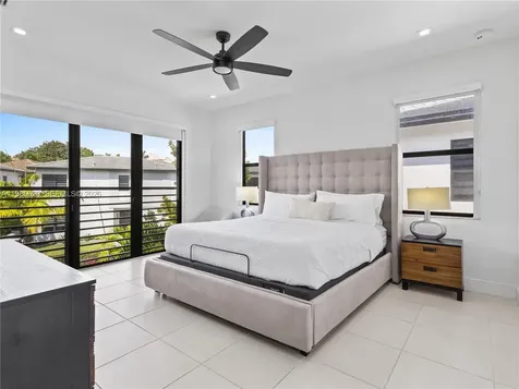 8281 NW 48th Terrace Doral FL 33166