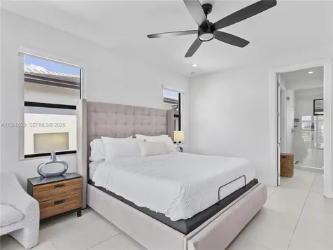 8281 NW 48th Terrace Doral FL 33166