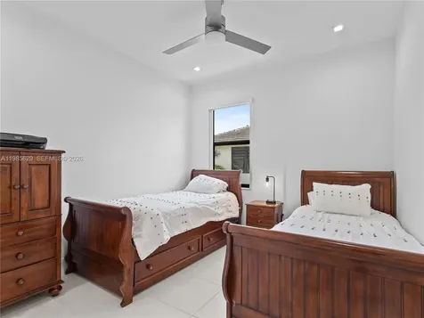 8281 NW 48th Terrace Doral FL 33166