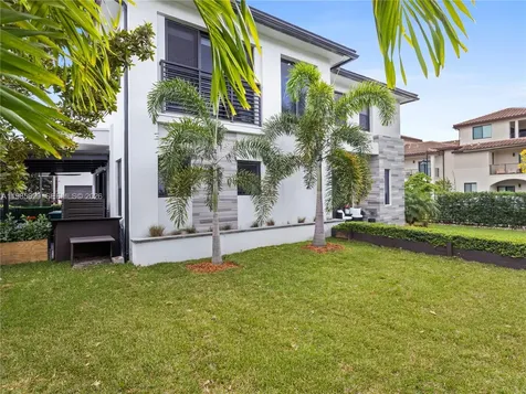 8281 NW 48th Terrace Doral FL 33166