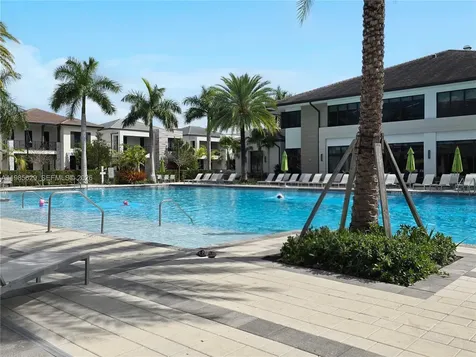 8281 NW 48th Terrace Doral FL 33166