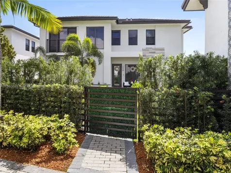 8281 NW 48th Terrace Doral FL 33166