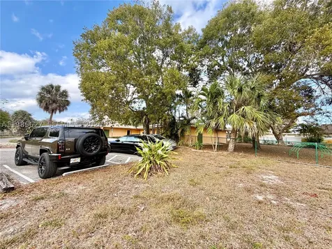 4537 W Broward Boulevard Plantation FL 33317