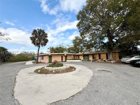 4537 W Broward Boulevard Plantation FL 33317