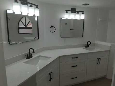 15495 N Miami Lakeway N Miami Lakes FL 33014