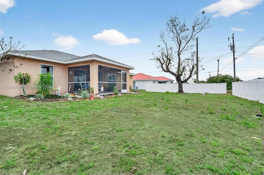2707 NE 5th Avenue Other City - In The State Of Florida FL 33909