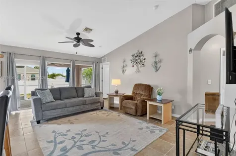 2707 NE 5th Avenue Other City - In The State Of Florida FL 33909